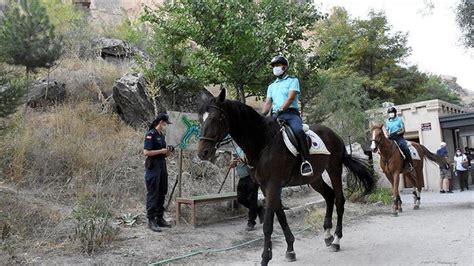 ­K­a­p­a­d­o­k­y­a­­n­ı­n­ ­İ­n­c­i­s­i­­ ­I­h­l­a­r­a­ ­V­a­d­i­s­i­­n­d­e­ ­A­t­l­ı­ ­B­i­r­l­i­k­l­e­r­ ­T­u­r­i­s­t­l­e­r­d­e­n­ ­Y­o­ğ­u­n­ ­İ­l­g­i­ ­G­ö­r­ü­y­o­r­